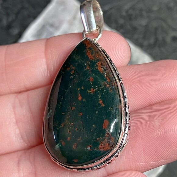 Heliotrope Bloodstone Pendant Stone Crystal Jewelry - Picture 3 of 10